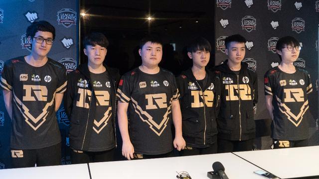 年轻球员都 年轻球员都